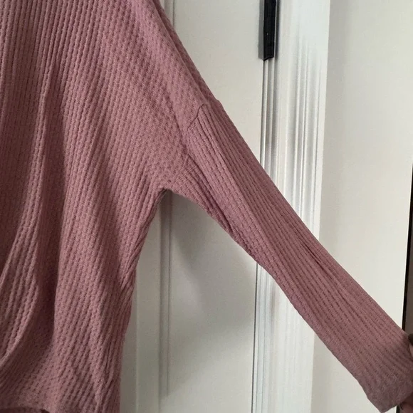 NWT Waffle Knit Tie Top in Wine - Picture 3 of 8